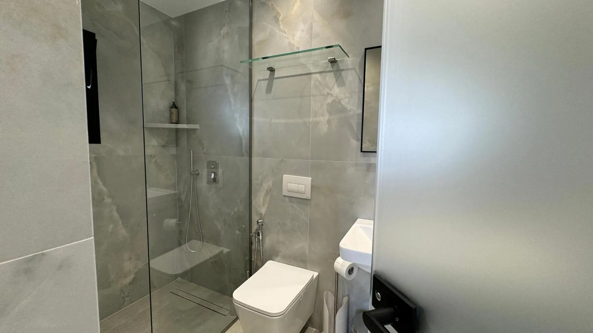 Bed & Breakfast Villa Ax Mirage Vlorë