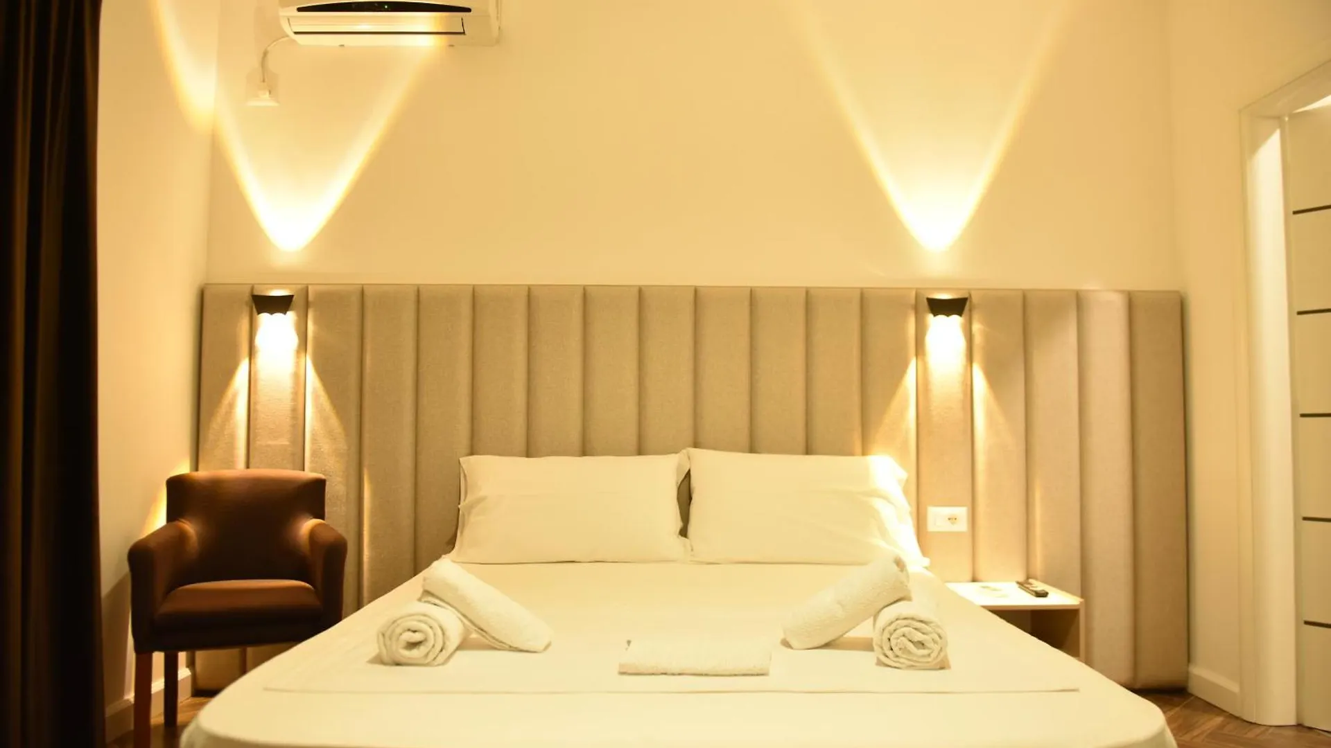 Villa Ax Mirage Vlorë Bed & Breakfast