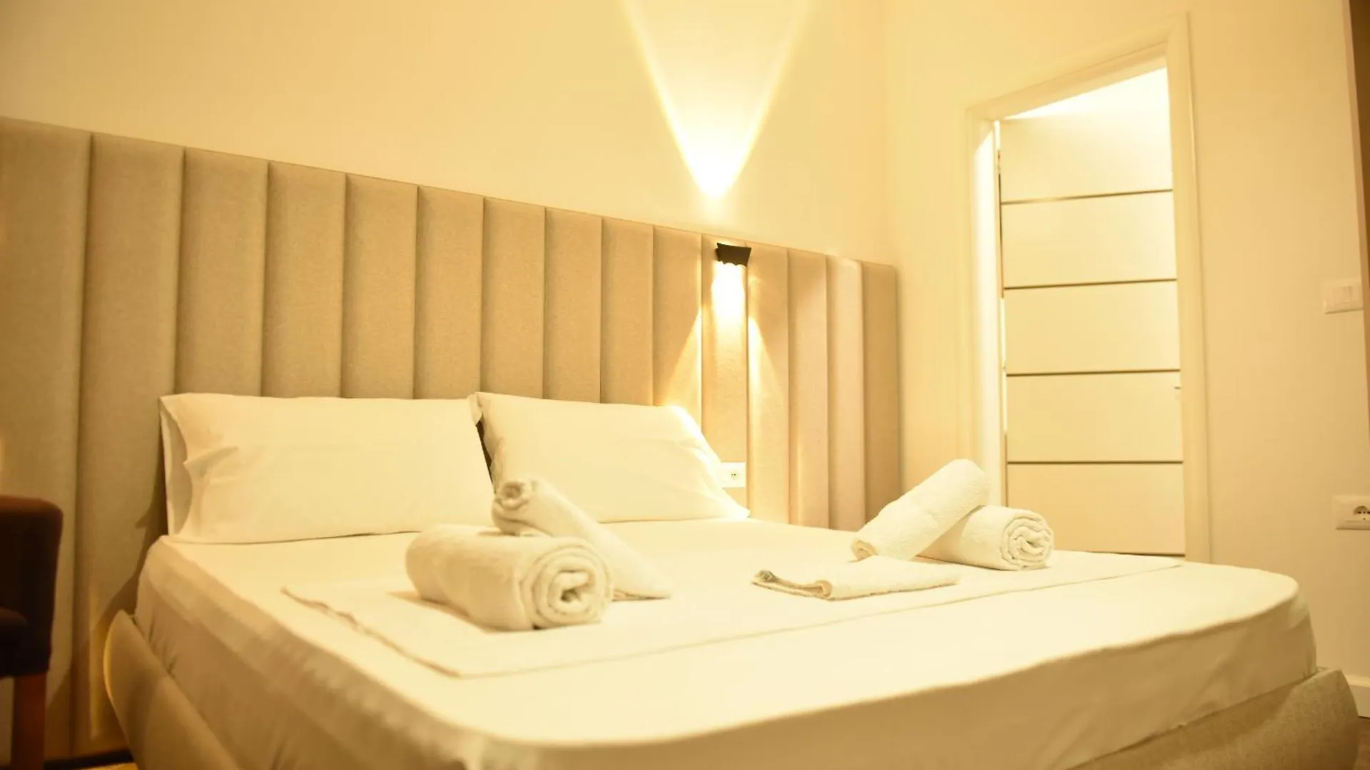 Bed & Breakfast Villa Ax Mirage Vlorë Albania