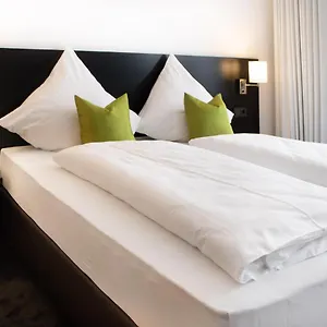 https://nhi-hotel.com-bavaria.com