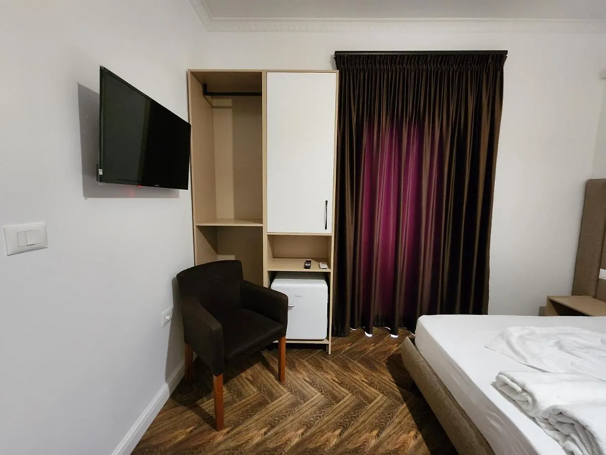 Villa Ax Mirage Vlorë Alojamento de Acomodação e Pequeno-almoço
