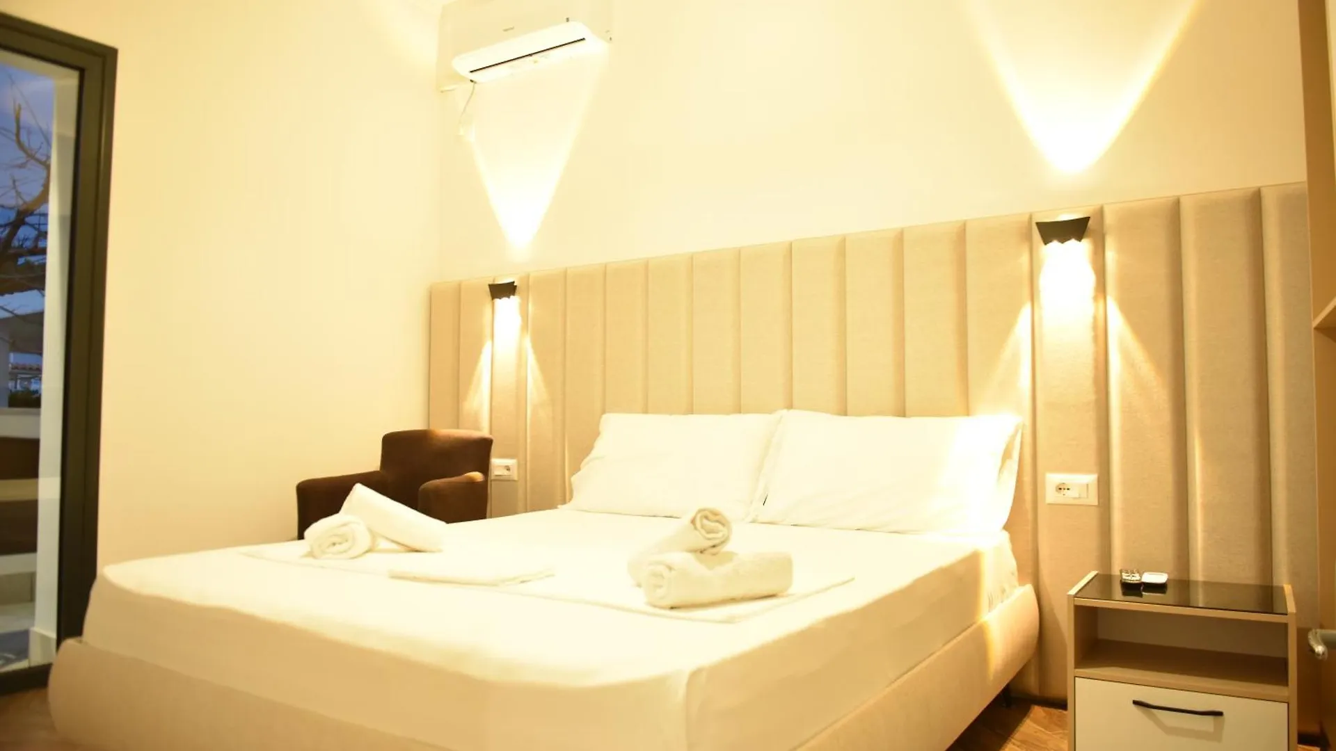 Alojamento de Acomodação e Pequeno-almoço Villa Ax Mirage Vlorë Albânia